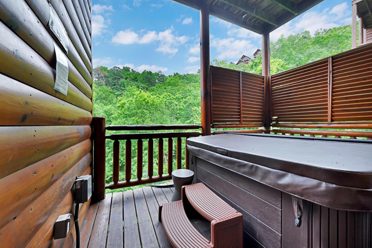 Gorgeous Large Mountain View Cabin W Hot Tub, Free Wifi, Games Villa Sevierville Buitenkant foto