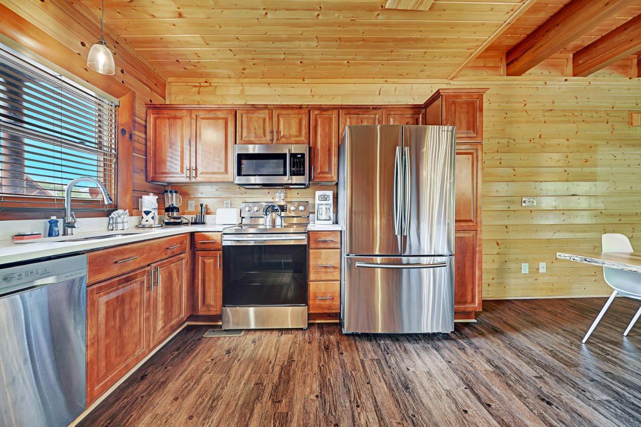Gorgeous Large Mountain View Cabin W Hot Tub, Free Wifi, Games Villa Sevierville Buitenkant foto