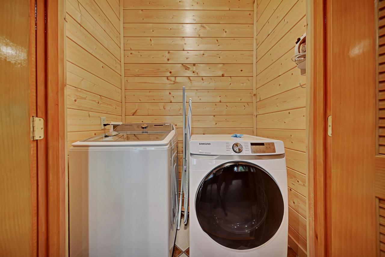 Gorgeous Large Mountain View Cabin W Hot Tub, Free Wifi, Games Villa Sevierville Buitenkant foto